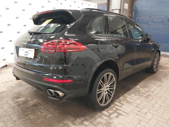 2017 PORSCHE CAYENNE PL