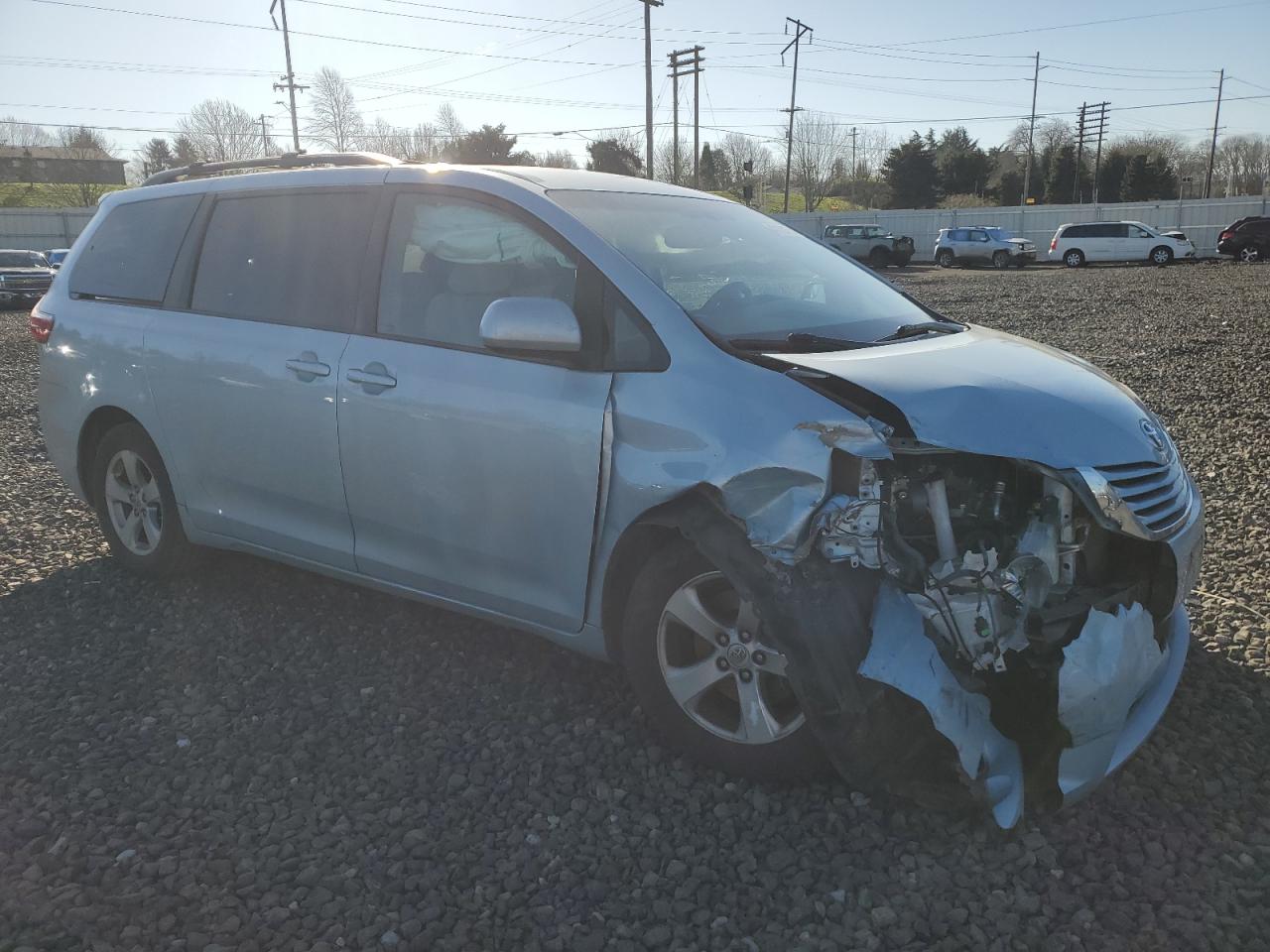 2015 Toyota Sienna - Image 4
