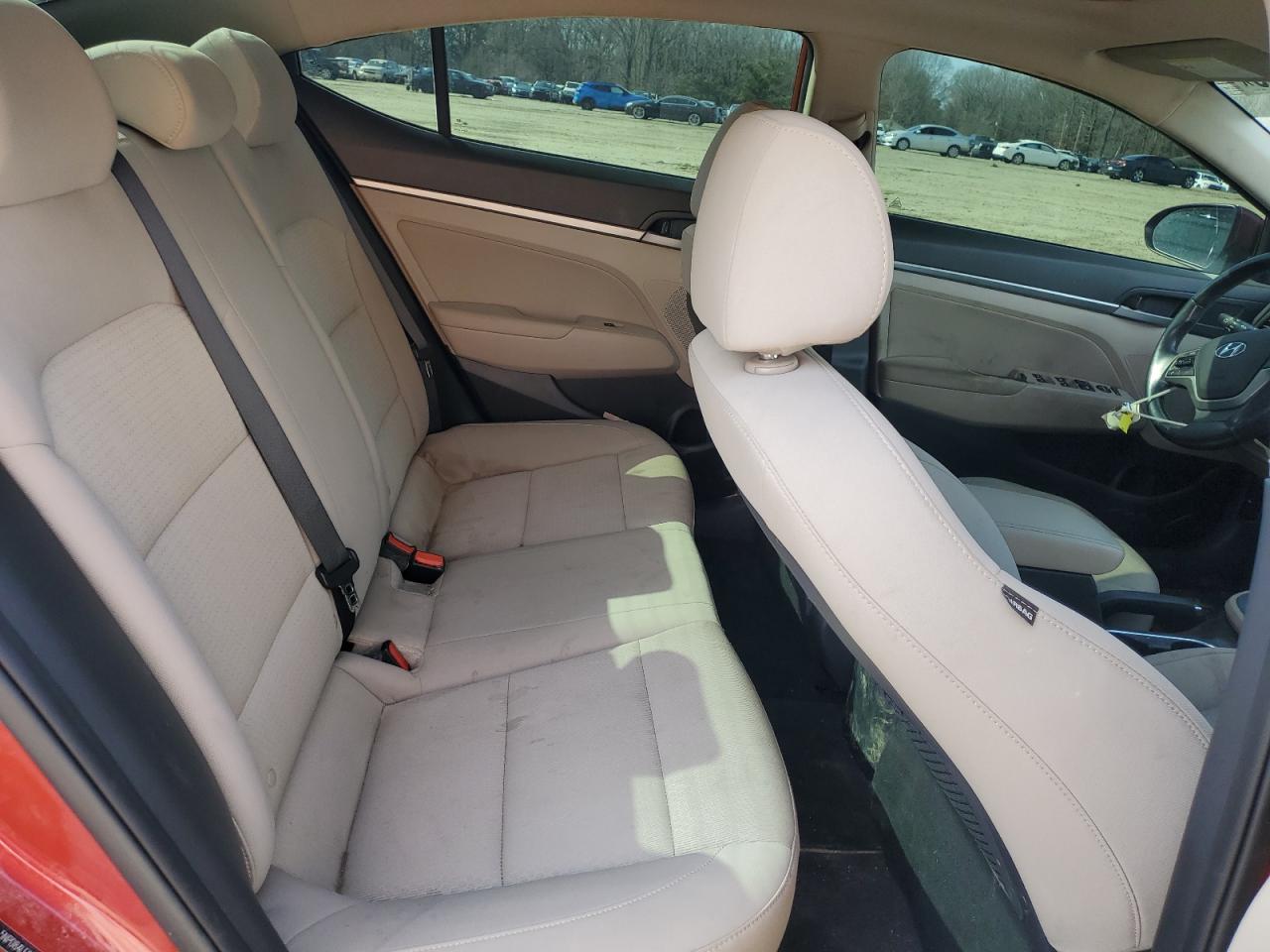 2017 Hyundai Elantra - Image 10