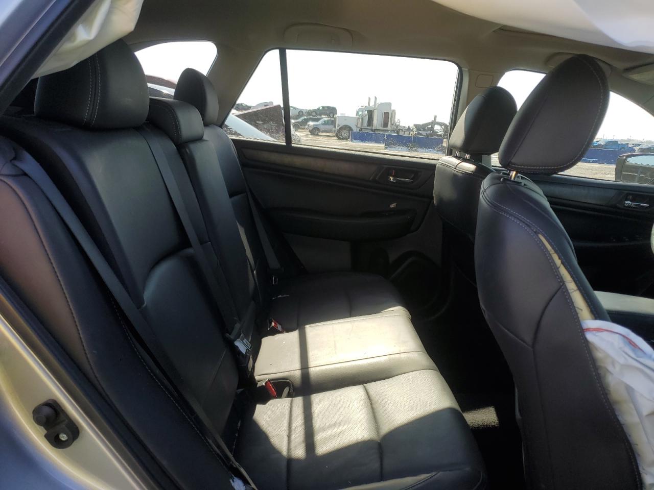 2015 Subaru Legacy - Image 11