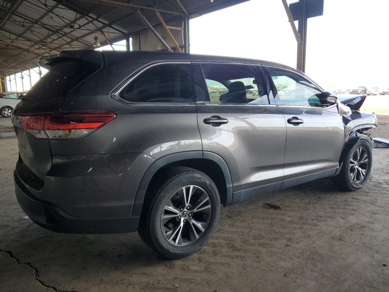 2019 Toyota Highlander - Image 3