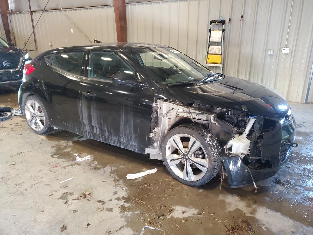 2017 Hyundai Veloster - Image 4