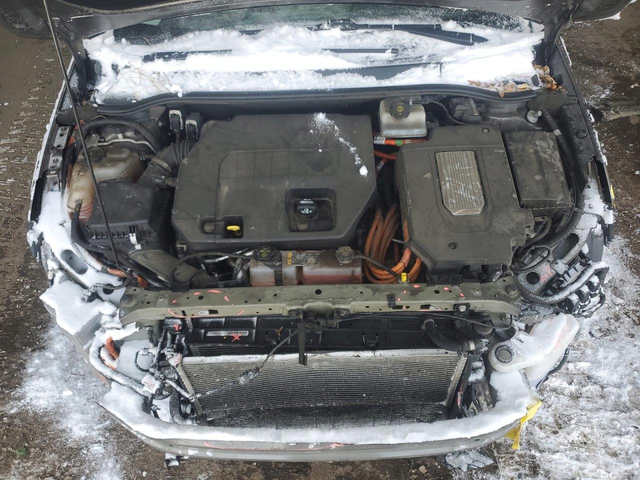 2015 Chevrolet Volt - Image 11