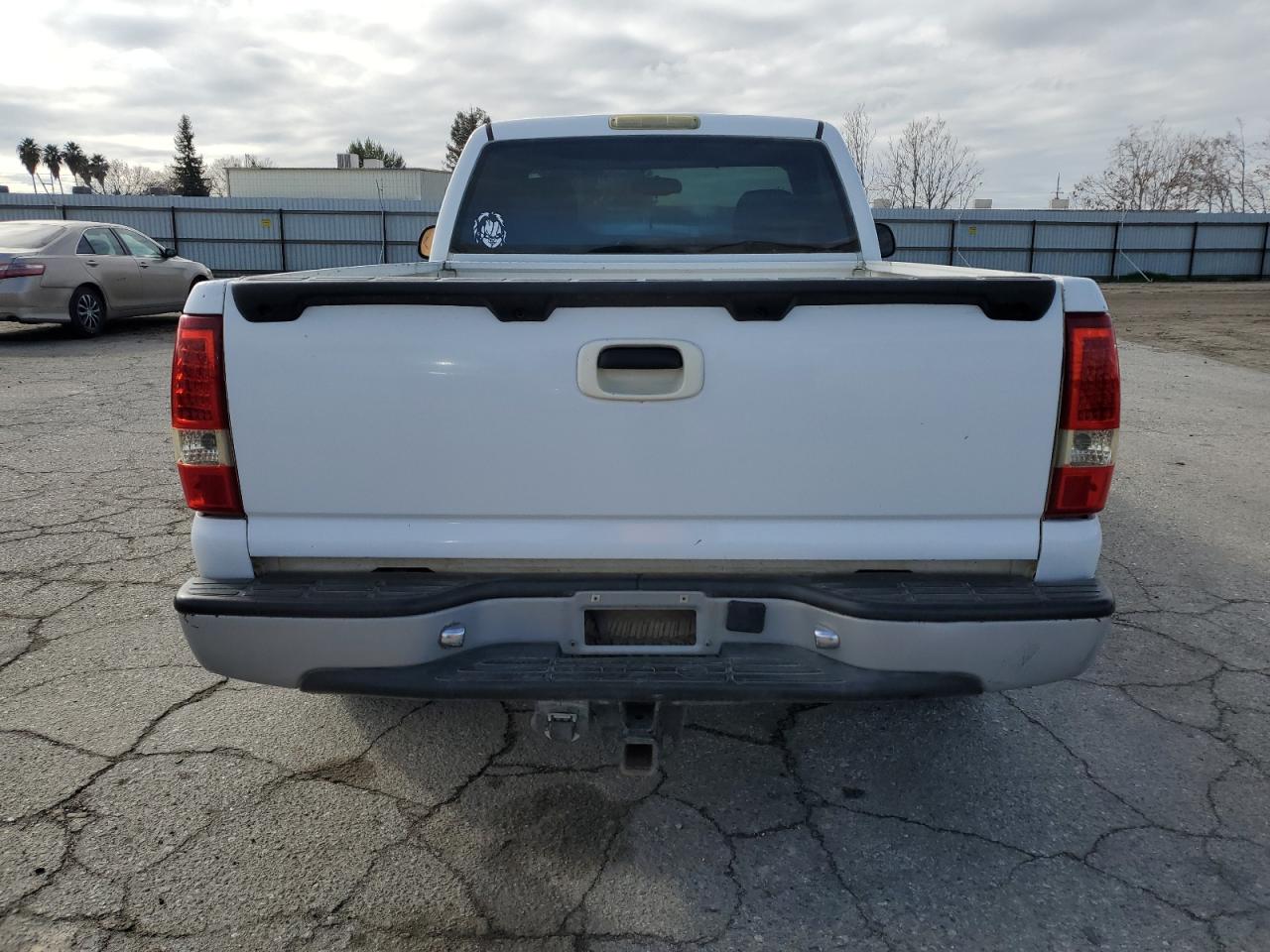 2005 Chevrolet Silverado - Image 6