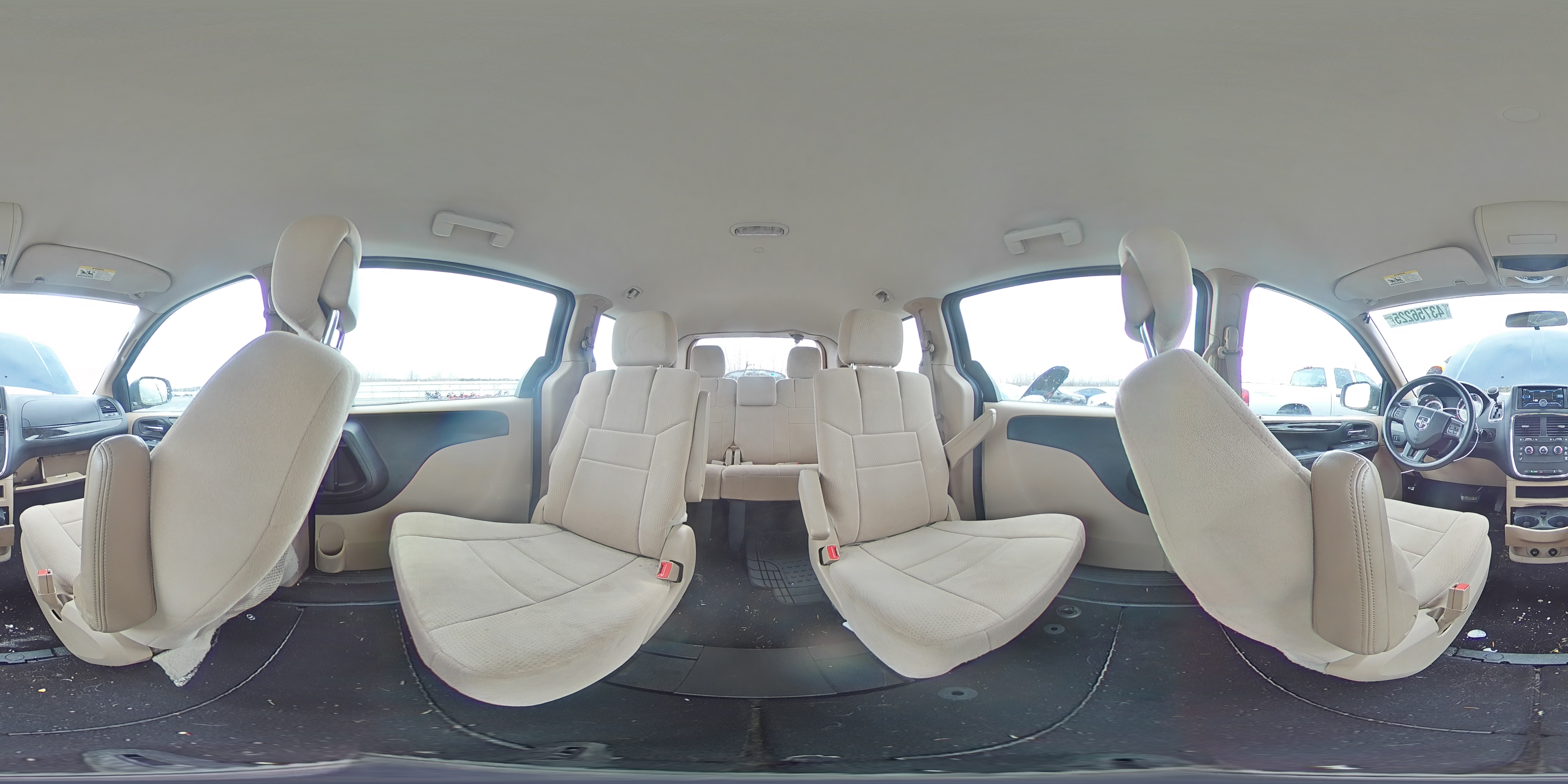 2013 Dodge Caravan - Image 13