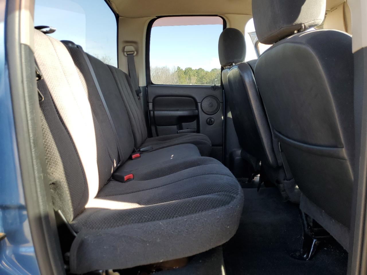 2003 Dodge RAM - Image 11