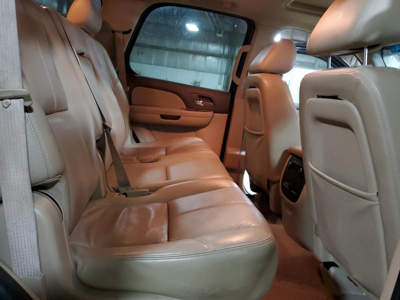 2010 Chevrolet Tahoe - Image 11