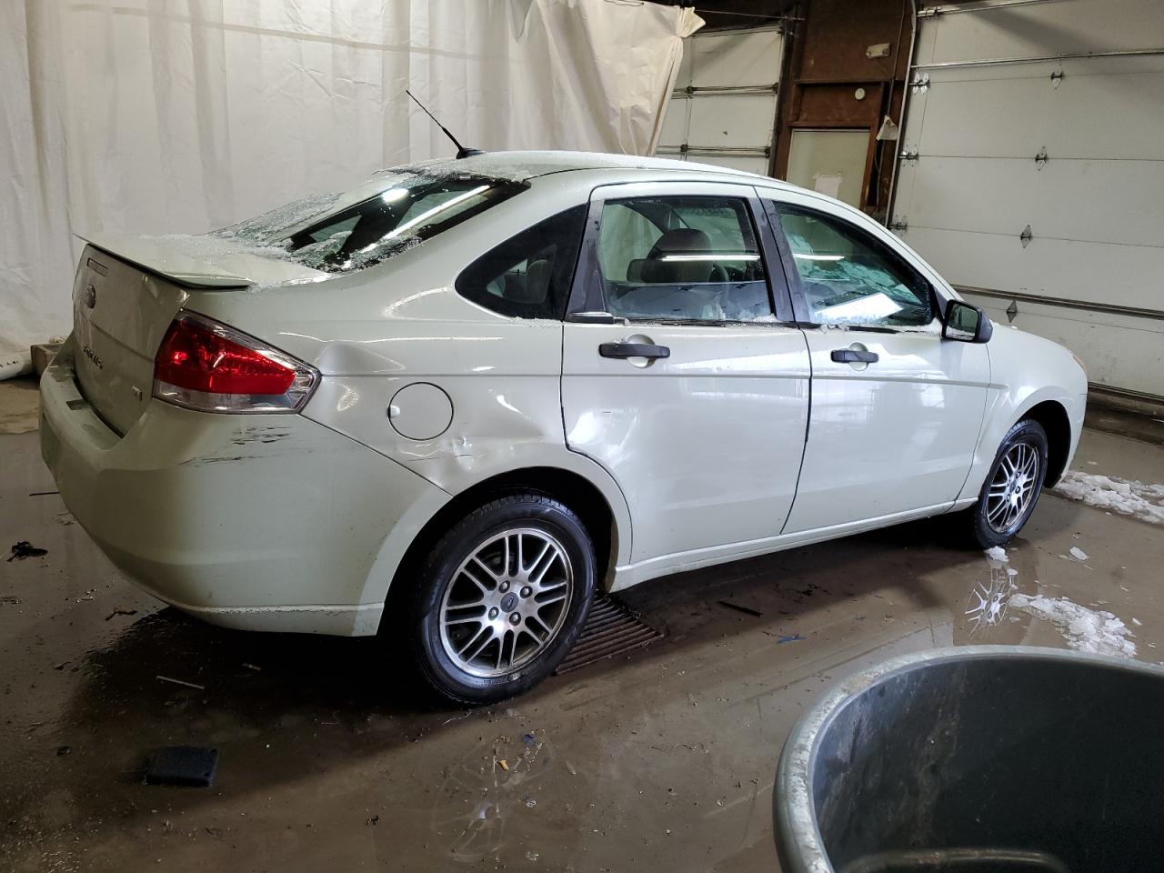 2010 Ford Focus - Image 3