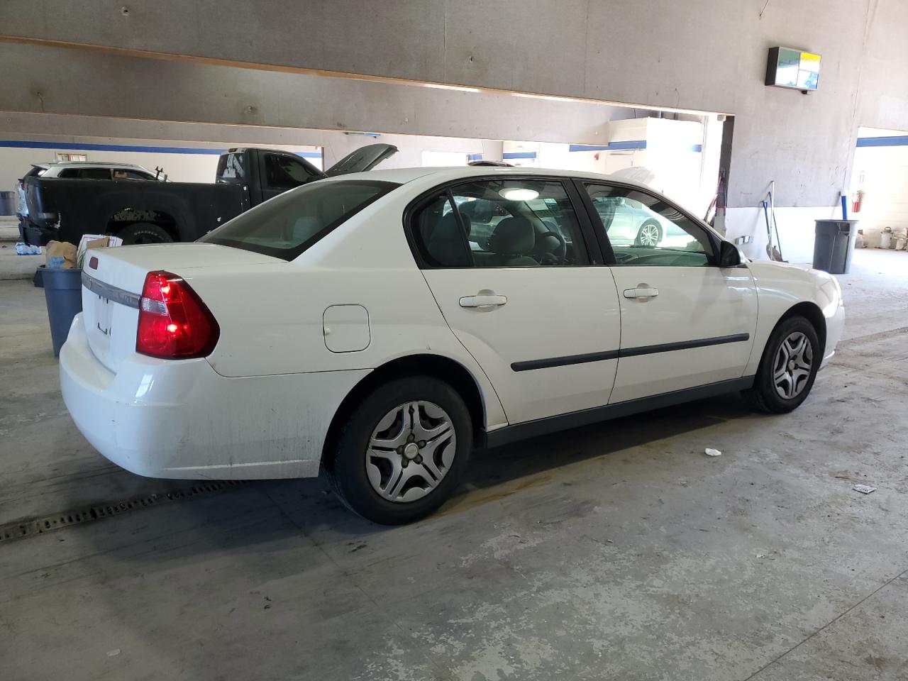 2005 Chevrolet Malibu - Image 3