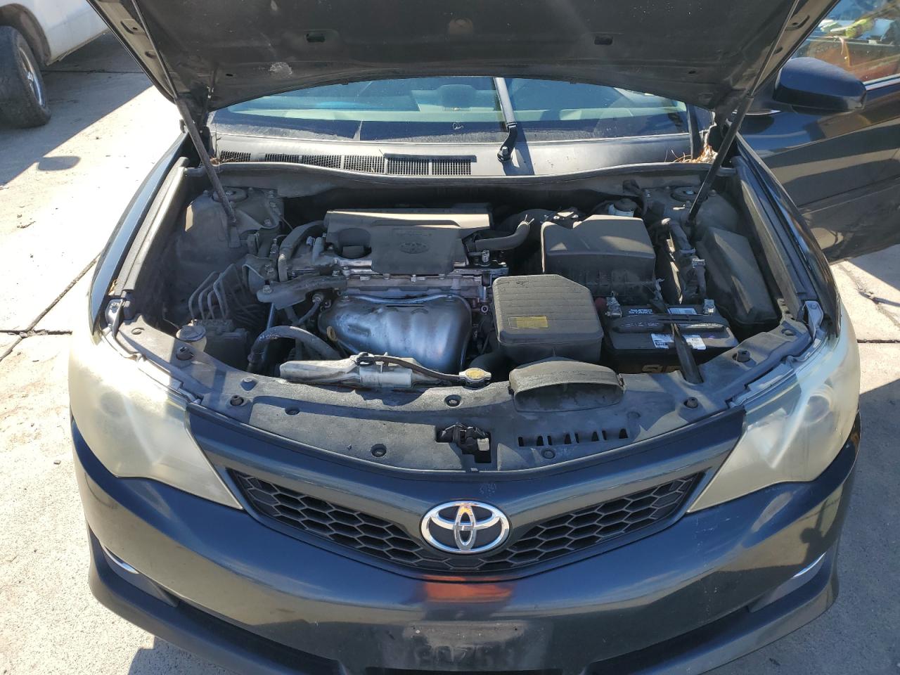 2014 Toyota Camry - Image 11