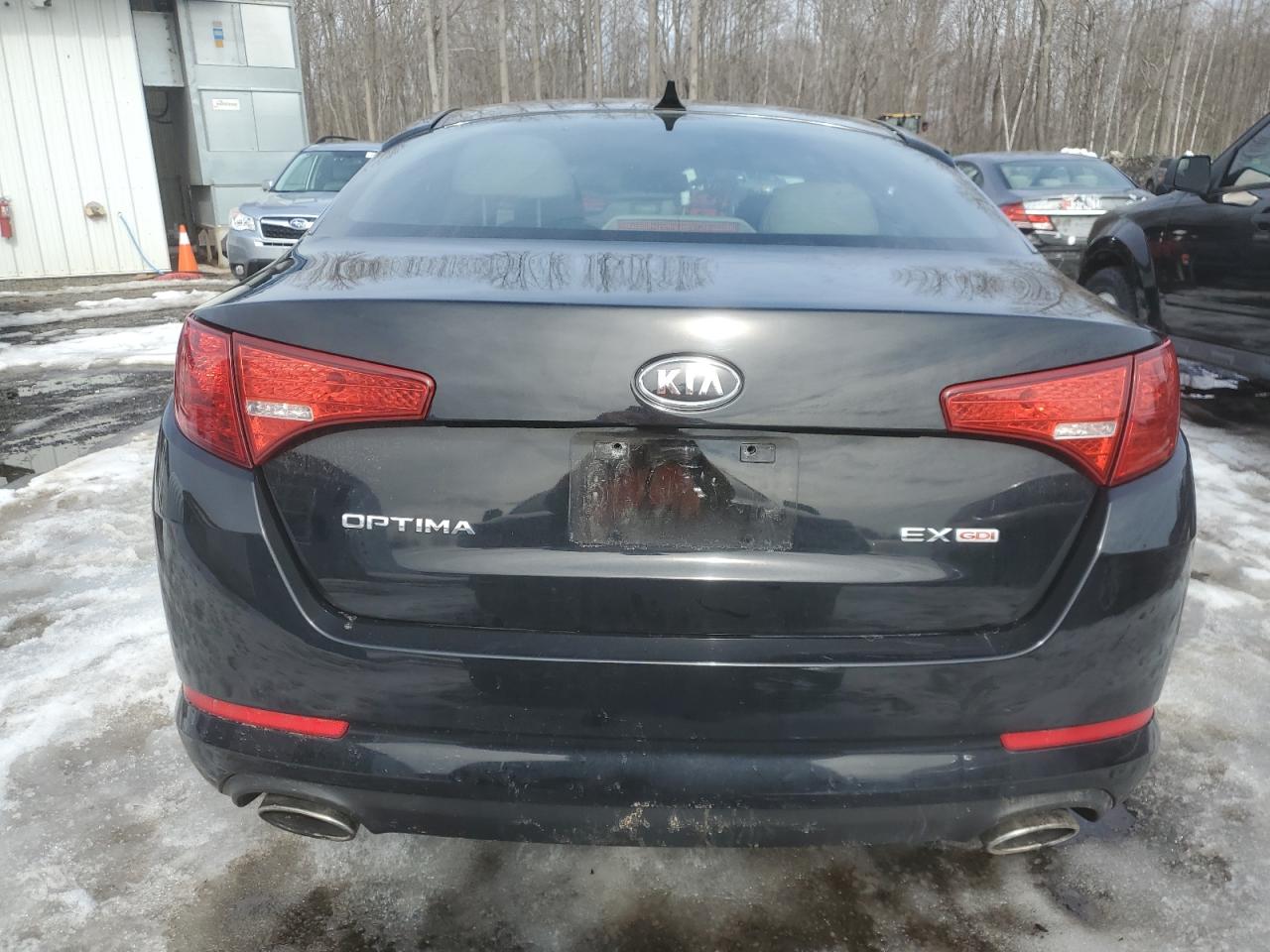 2011 Kia Optima - Image 6