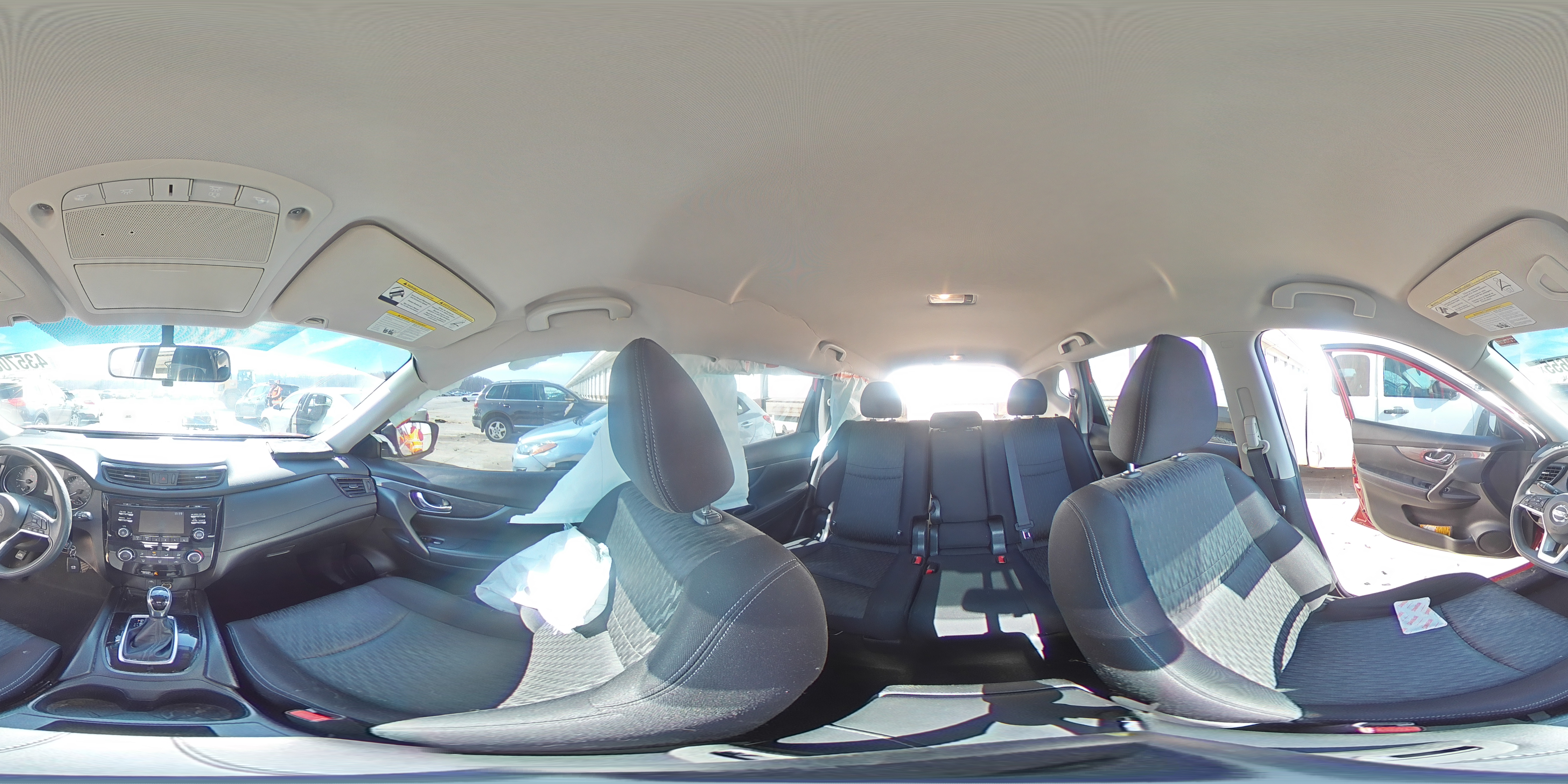 2017 Nissan Rogue - Image 14
