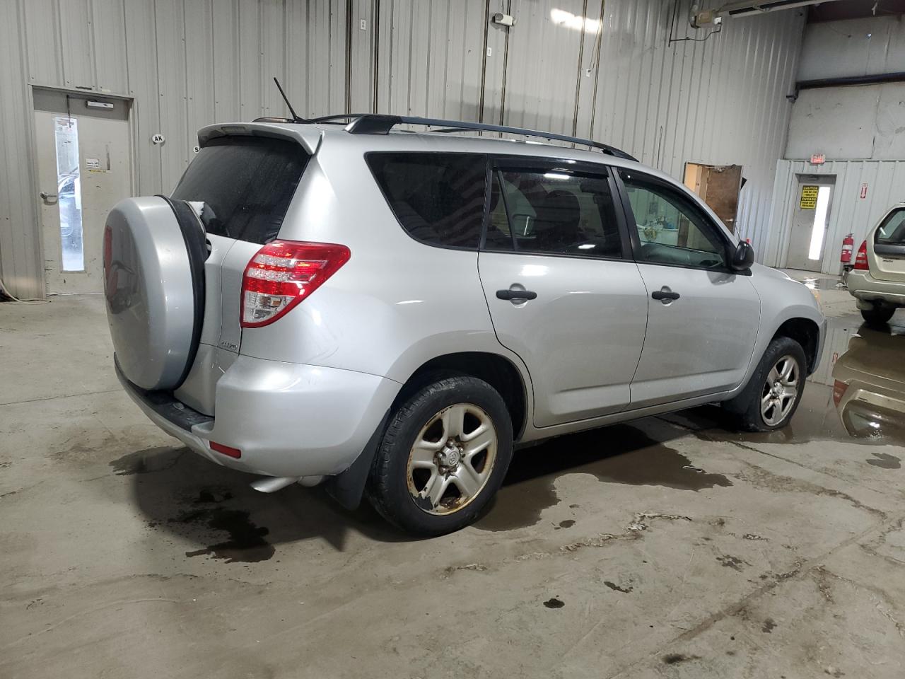 2010 Toyota RAV 4 - Image 3