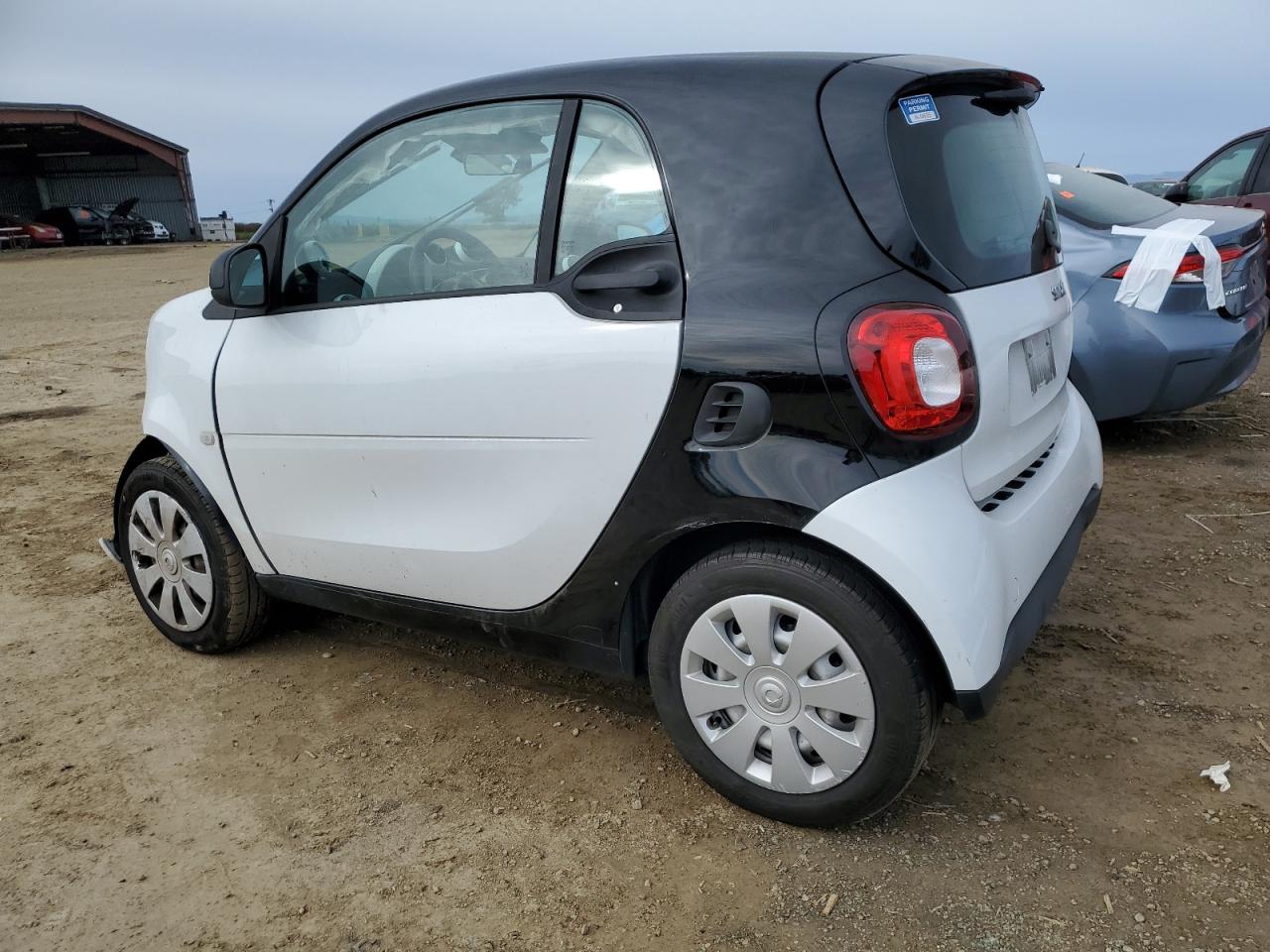 2016 Smart Fortwo - Image 2