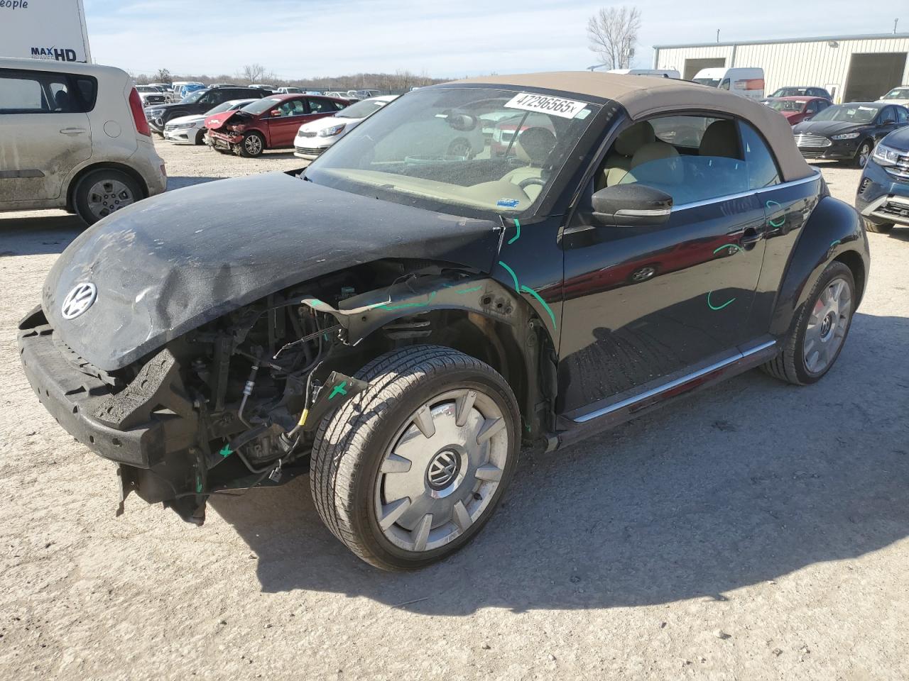 2013 Volkswagen Beetle for Sale in Kansas City, KS - Front End