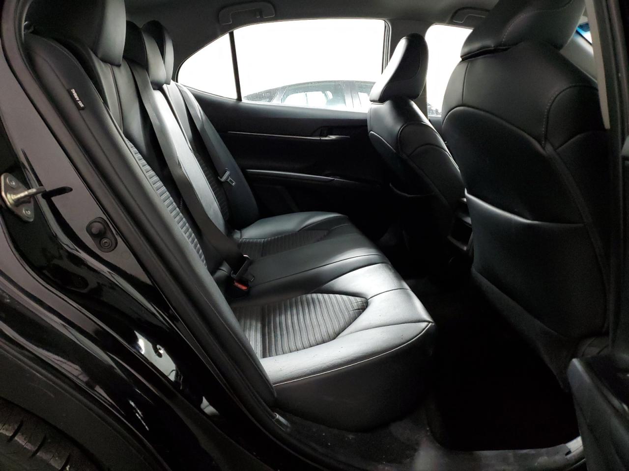 2020 Toyota Camry - Image 10