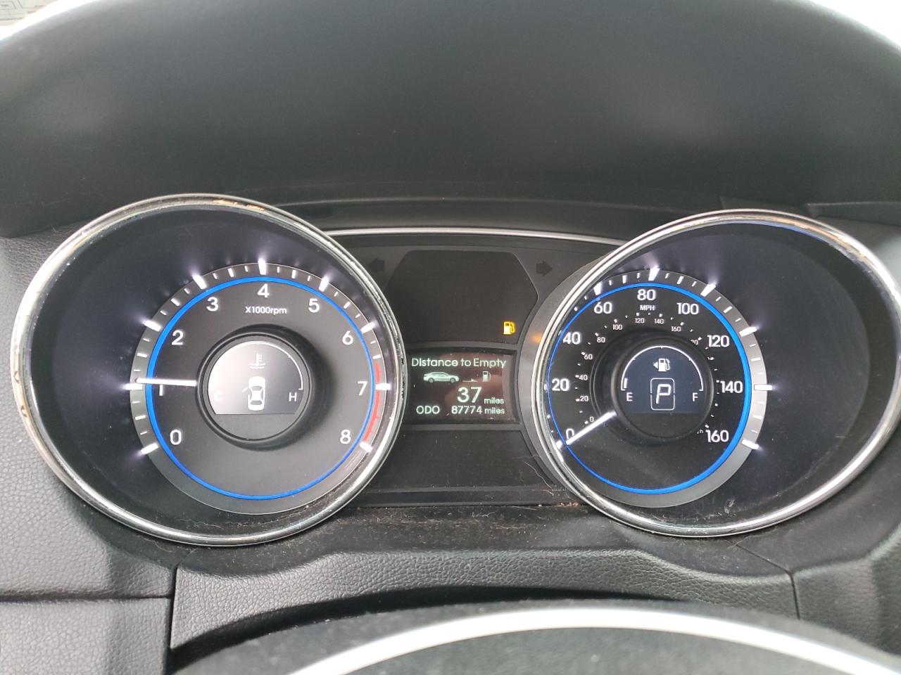2013 Hyundai Sonata - Image 9
