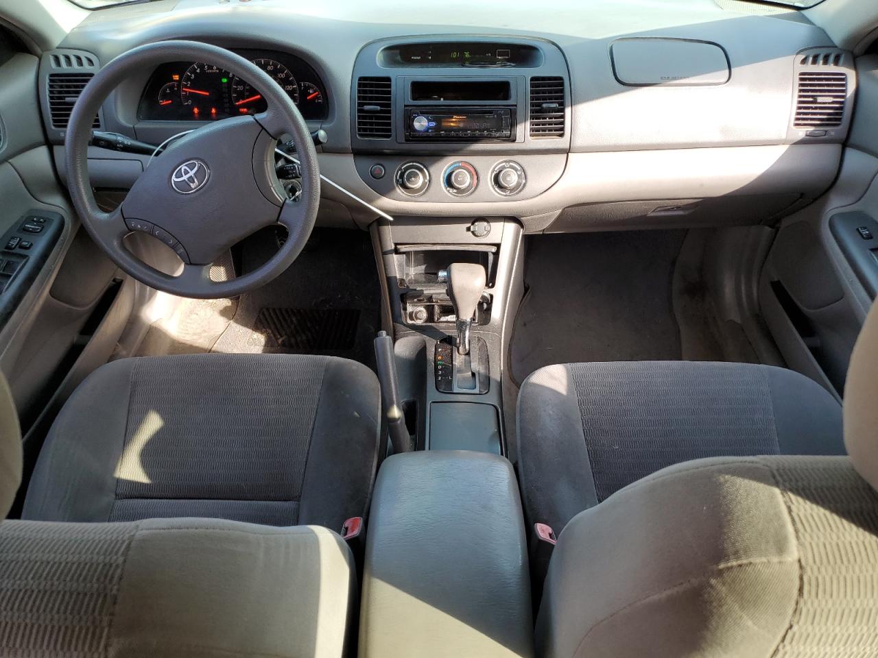 2005 Toyota Camry - Image 8