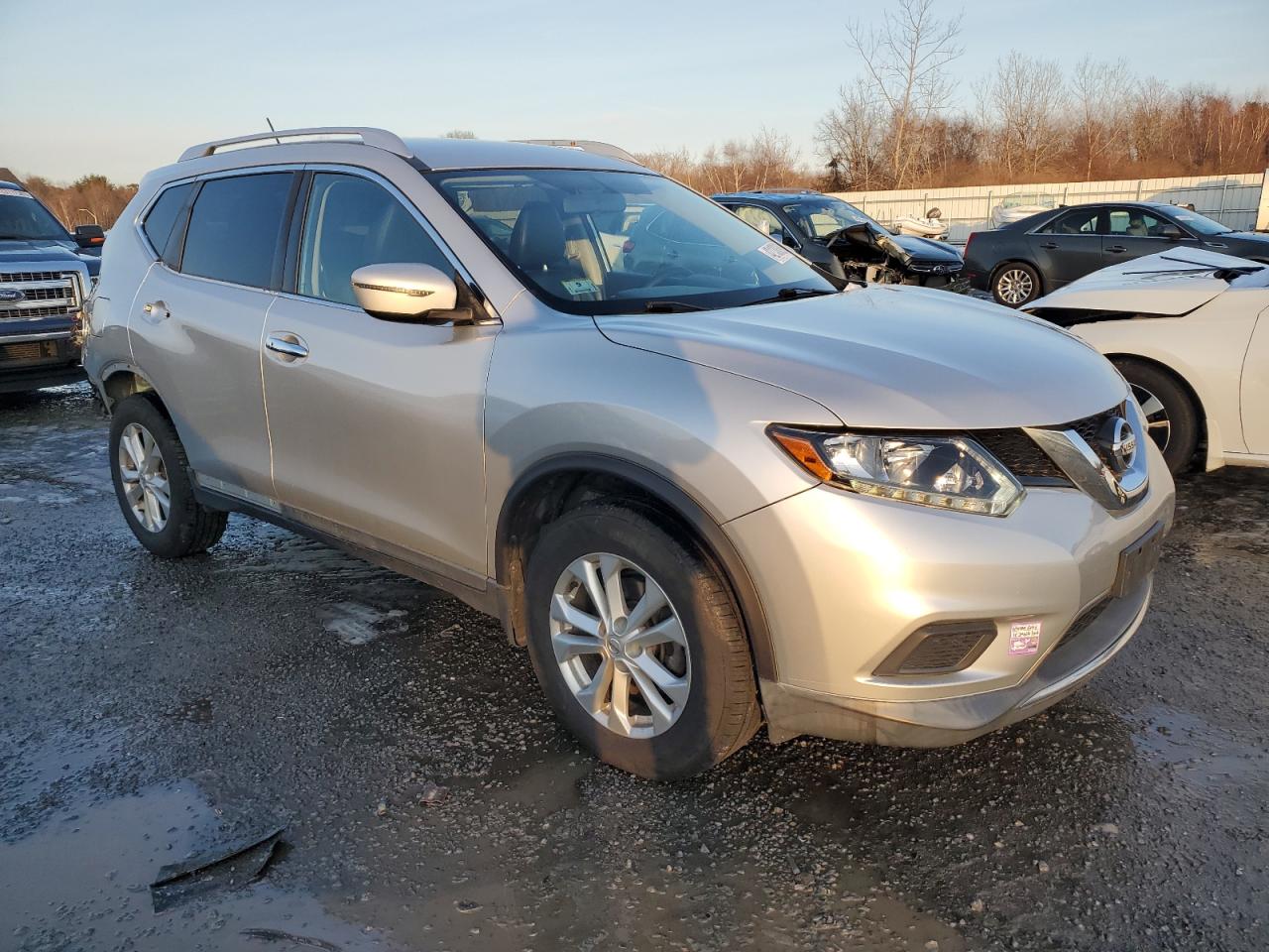 2016 Nissan Rogue - Image 4