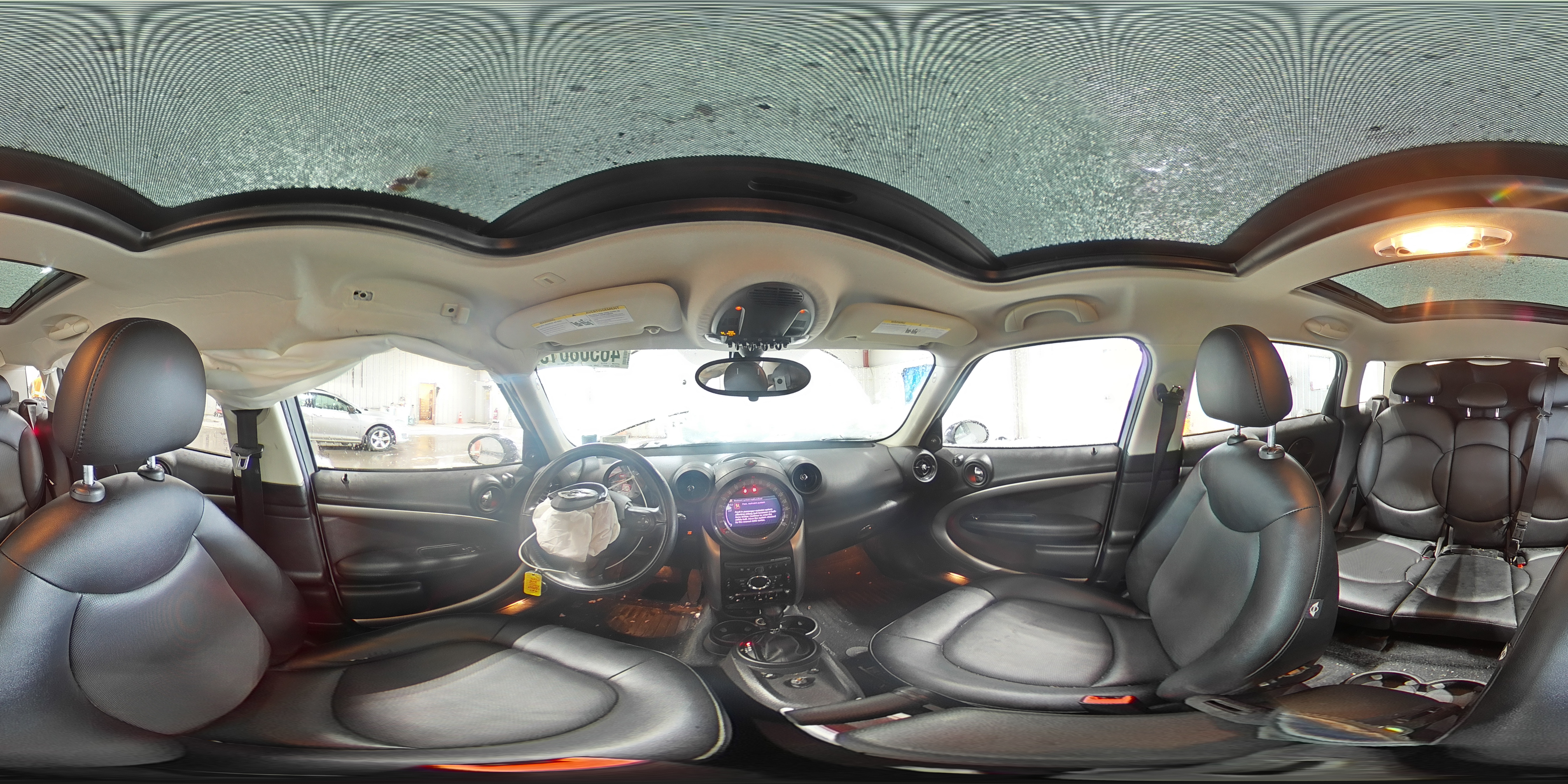 2015 MINI Cooper - Image 12
