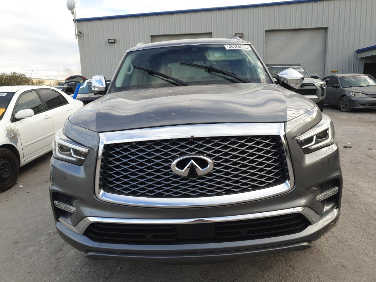 2018 Infiniti QX80 - Image 5