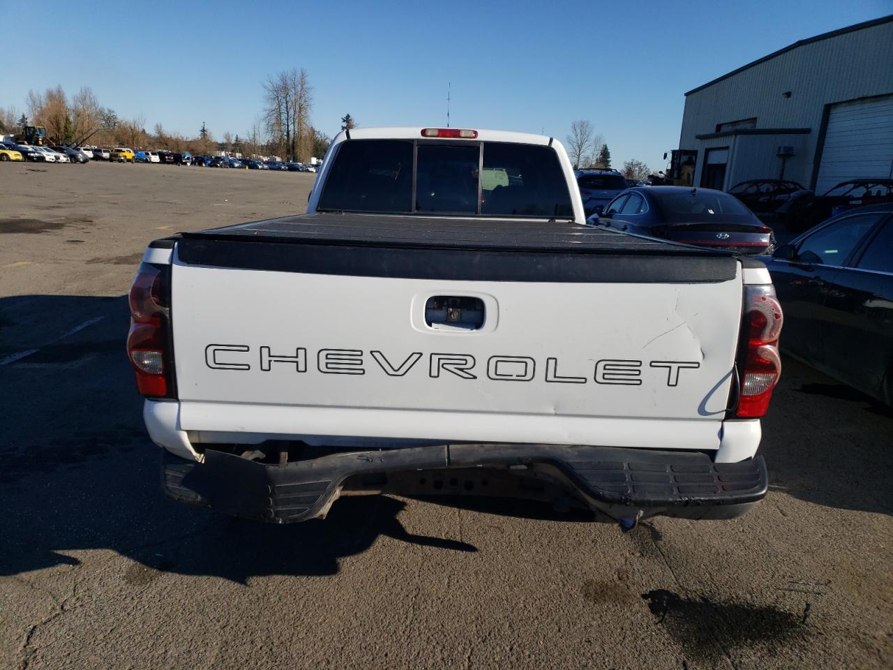 2004 Chevrolet Silverado - Image 6