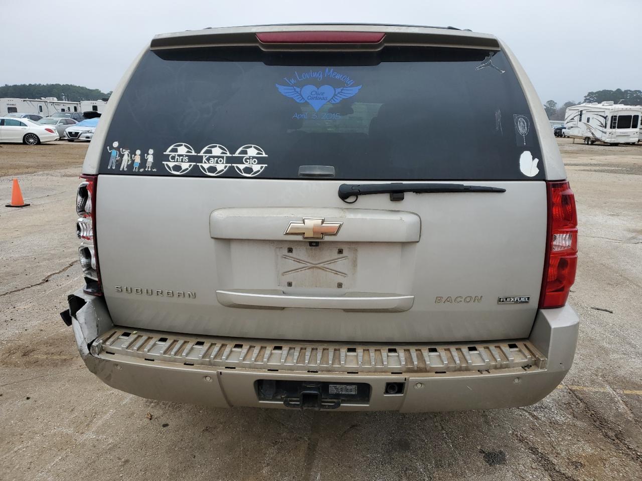 2009 Chevrolet Suburban - Image 6