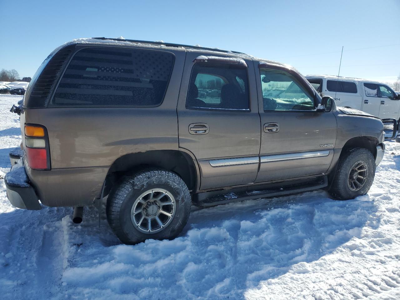 2004 GMC Yukon - Image 3