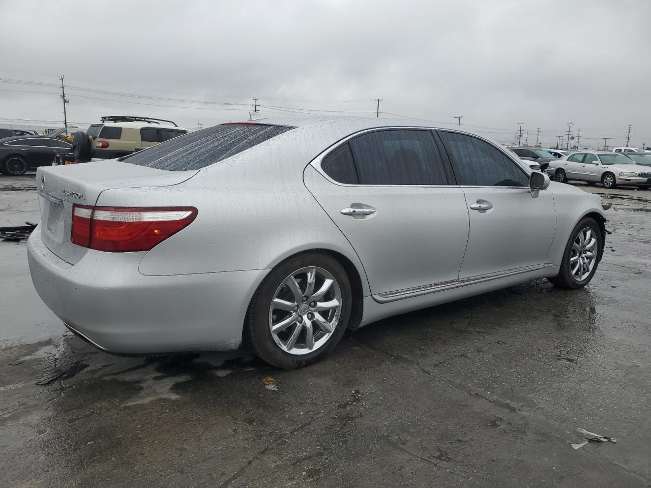 2007 Lexus LS - Image 3