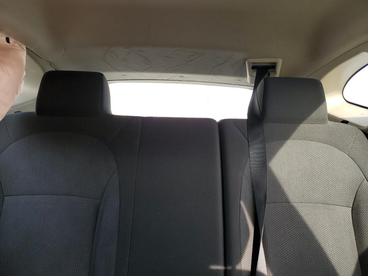 2015 Nissan Rogue - Image 10