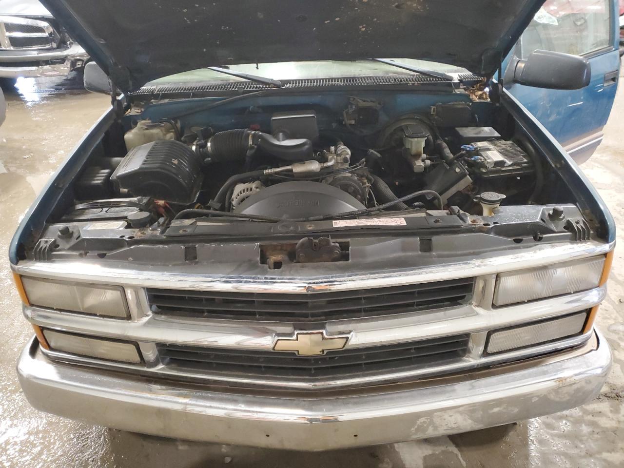 1997 Chevrolet GMT-400 - Image 11