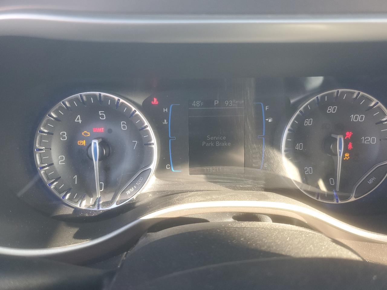 2021 Chrysler Voyager - Image 9