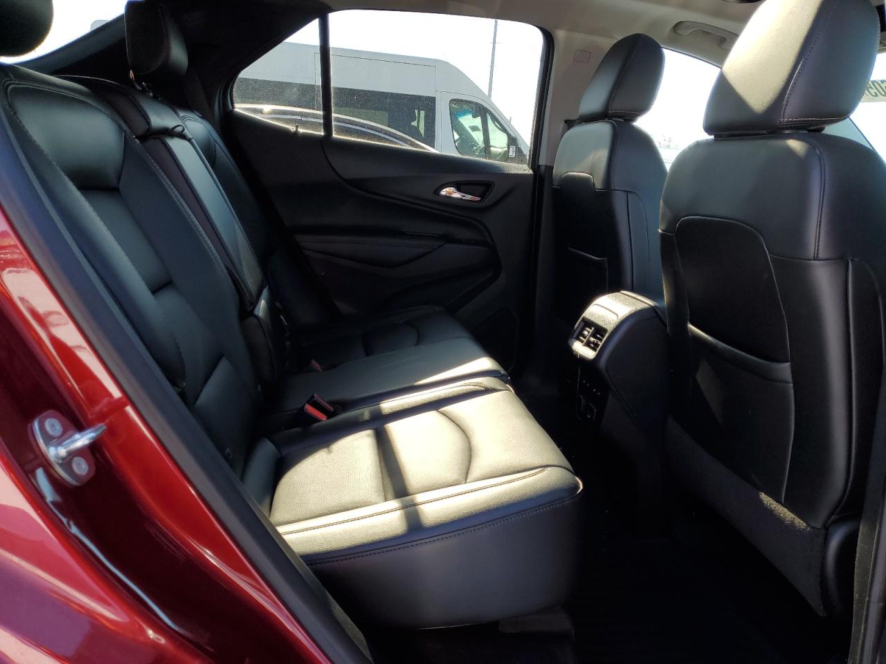 2018 Chevrolet Equinox - Image 10