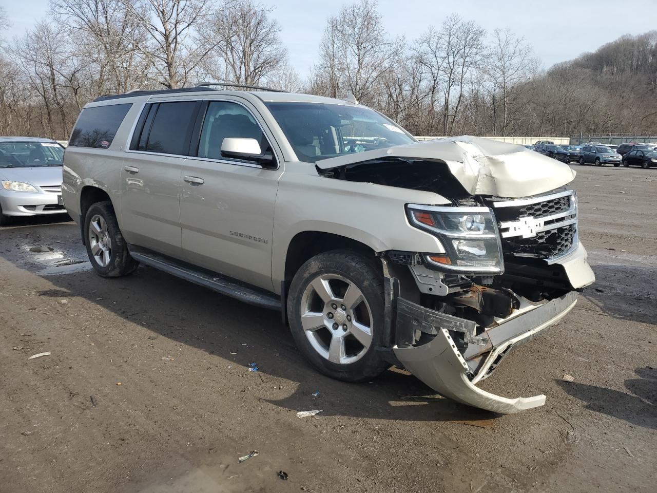 2016 Chevrolet Suburban - Image 4