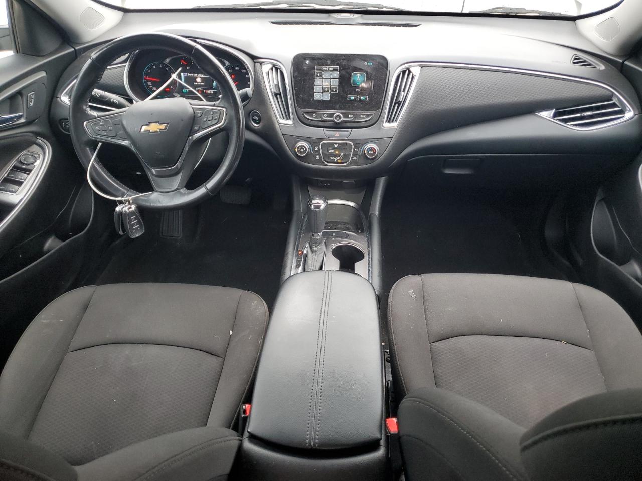 2018 Chevrolet Malibu - Image 8