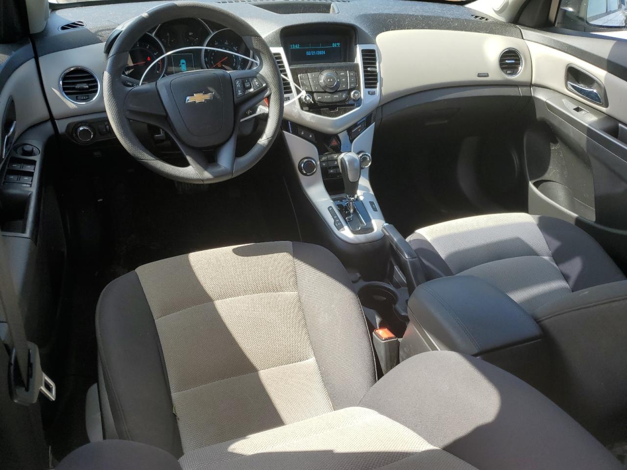 2014 Chevrolet Cruze - Image 8