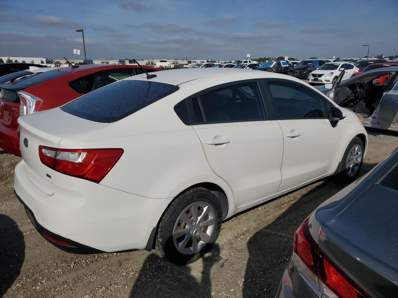 2013 Kia Rio - Image 3