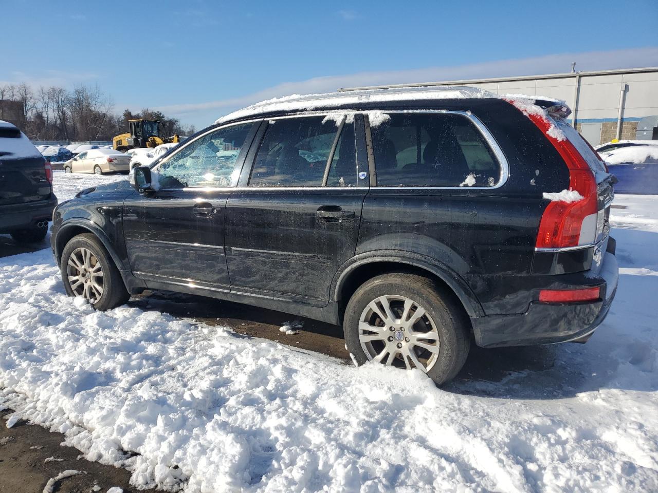 2014 Volvo XC90 - Image 2
