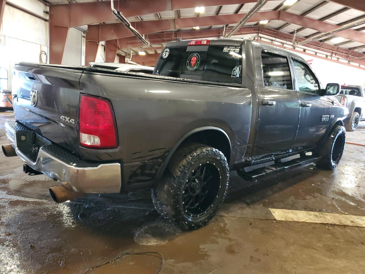2015 RAM 1500 - Image 3