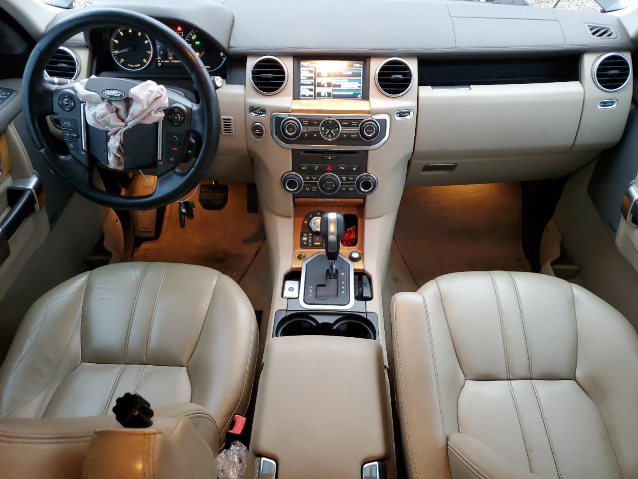 2013 Land Rover LR4 - Image 8