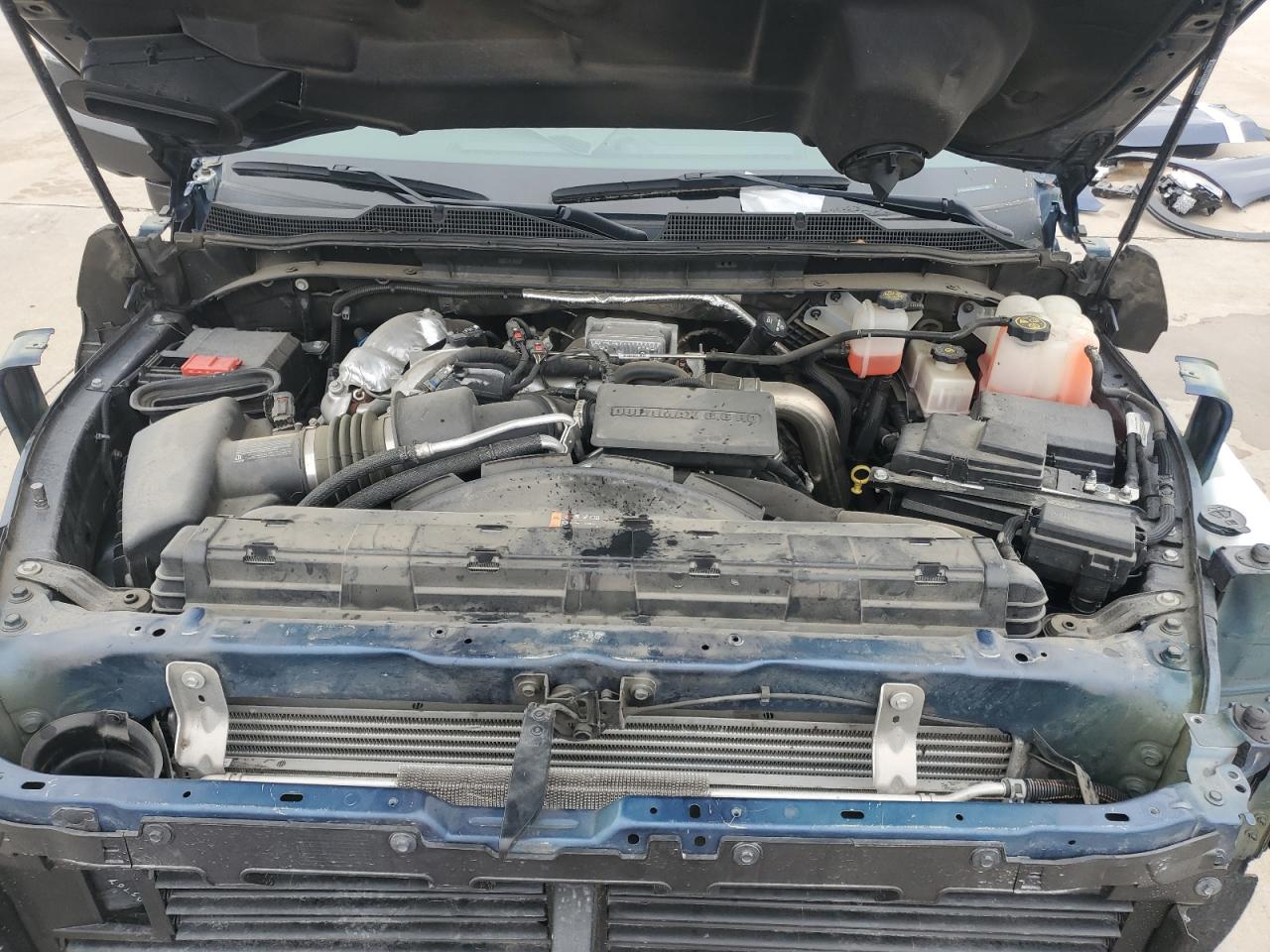 2022 Chevrolet Silverado - Image 11