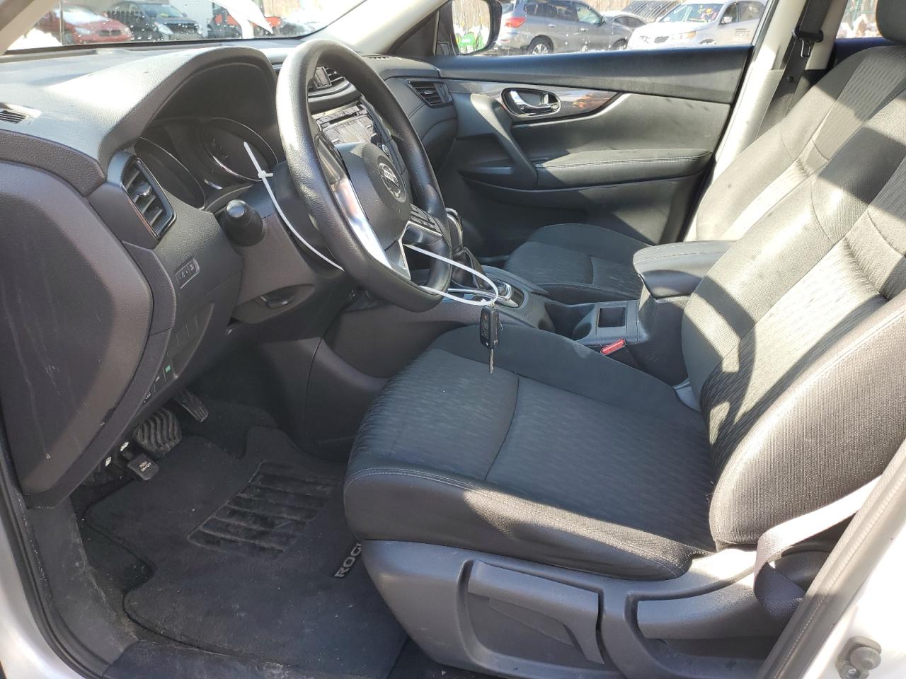 2017 Nissan Rogue - Image 7