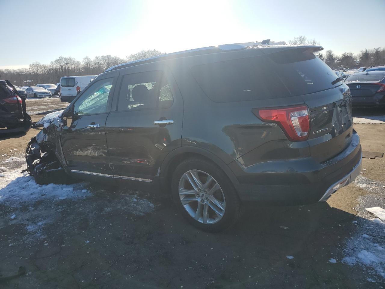 2016 Ford Explorer - Image 2