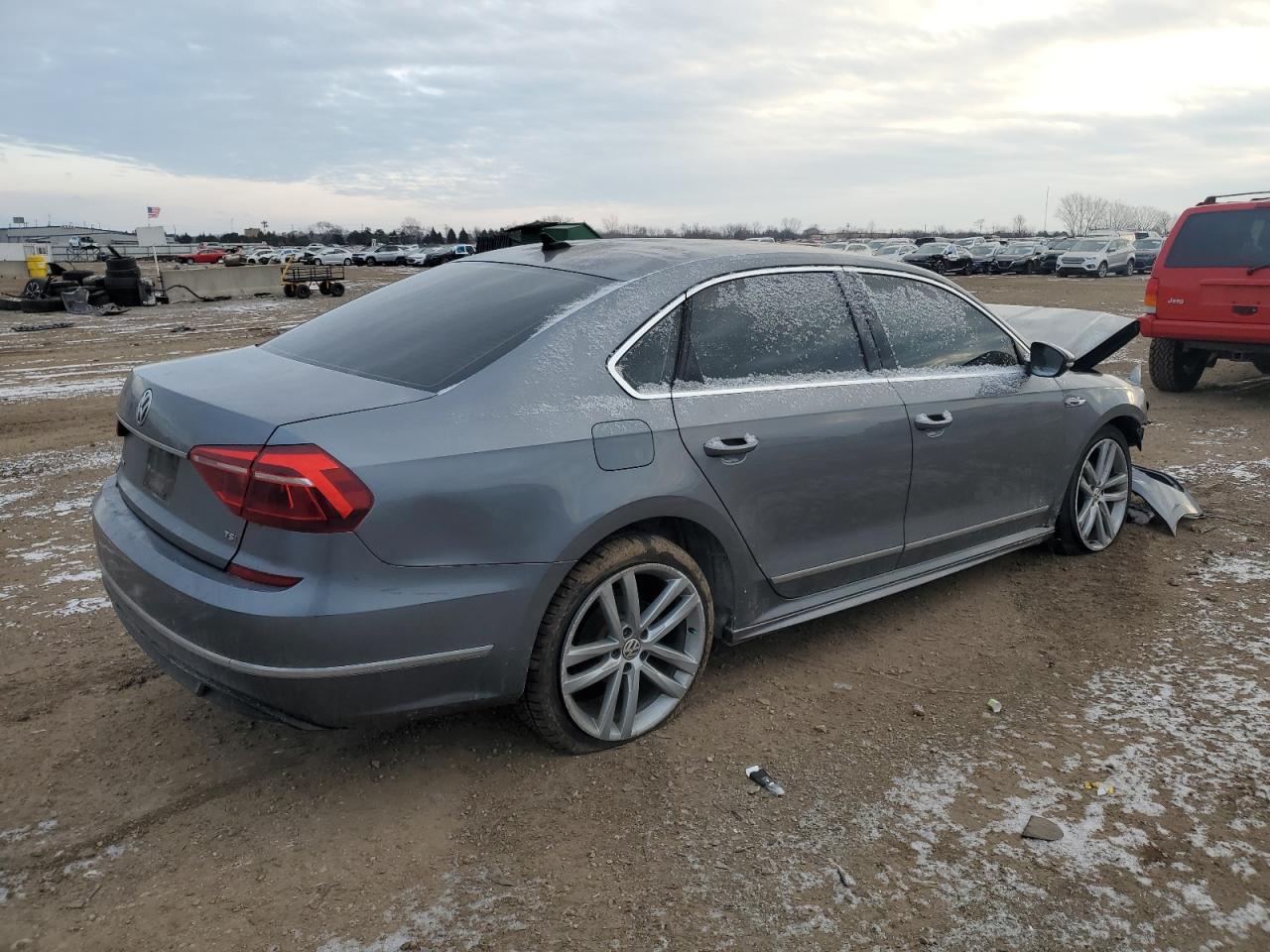 2017 Volkswagen Passat - Image 3