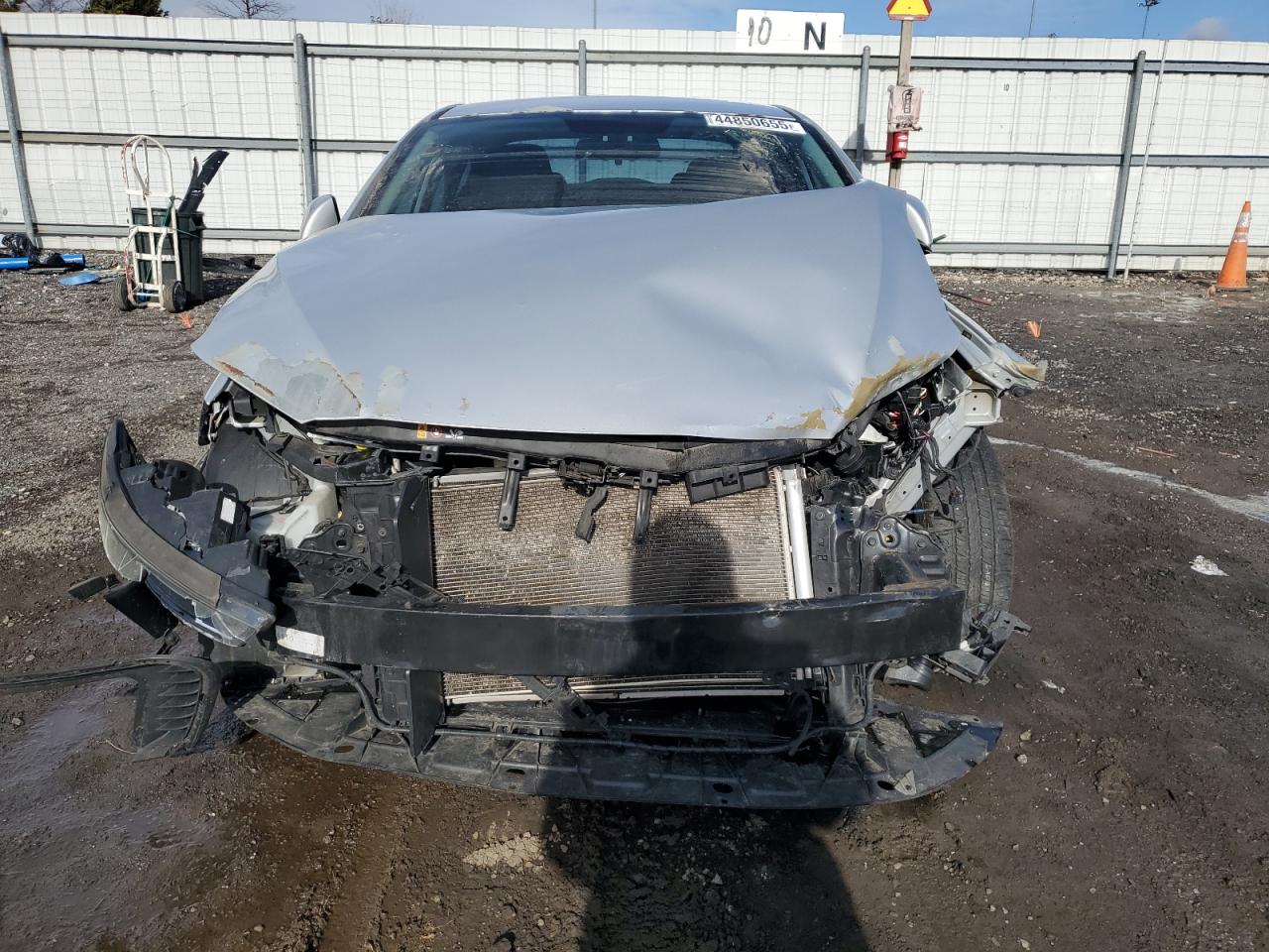 2017 Hyundai Elantra - Image 5