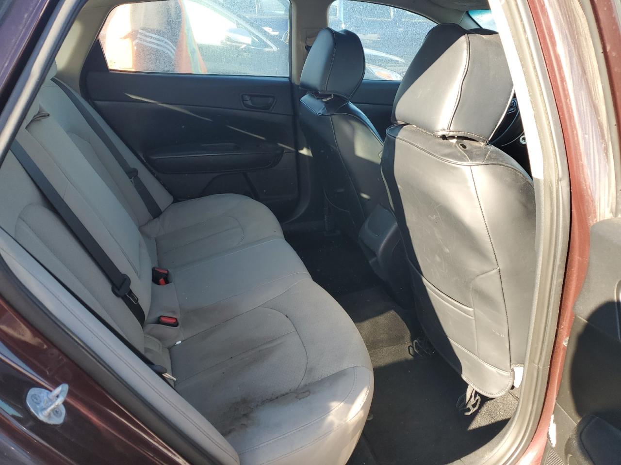 2016 Kia Optima - Image 10