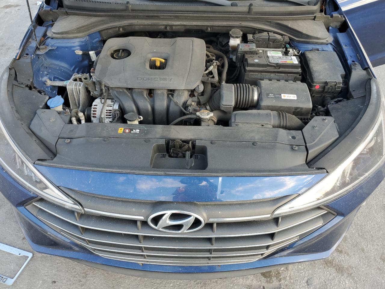 2019 Hyundai Elantra - Image 12