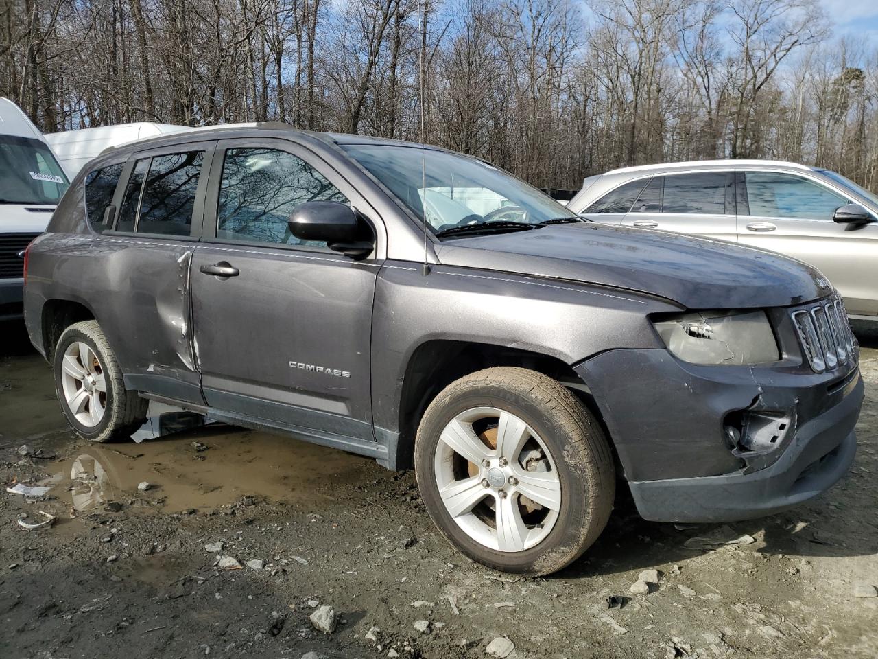 2016 Jeep Compass - Image 4