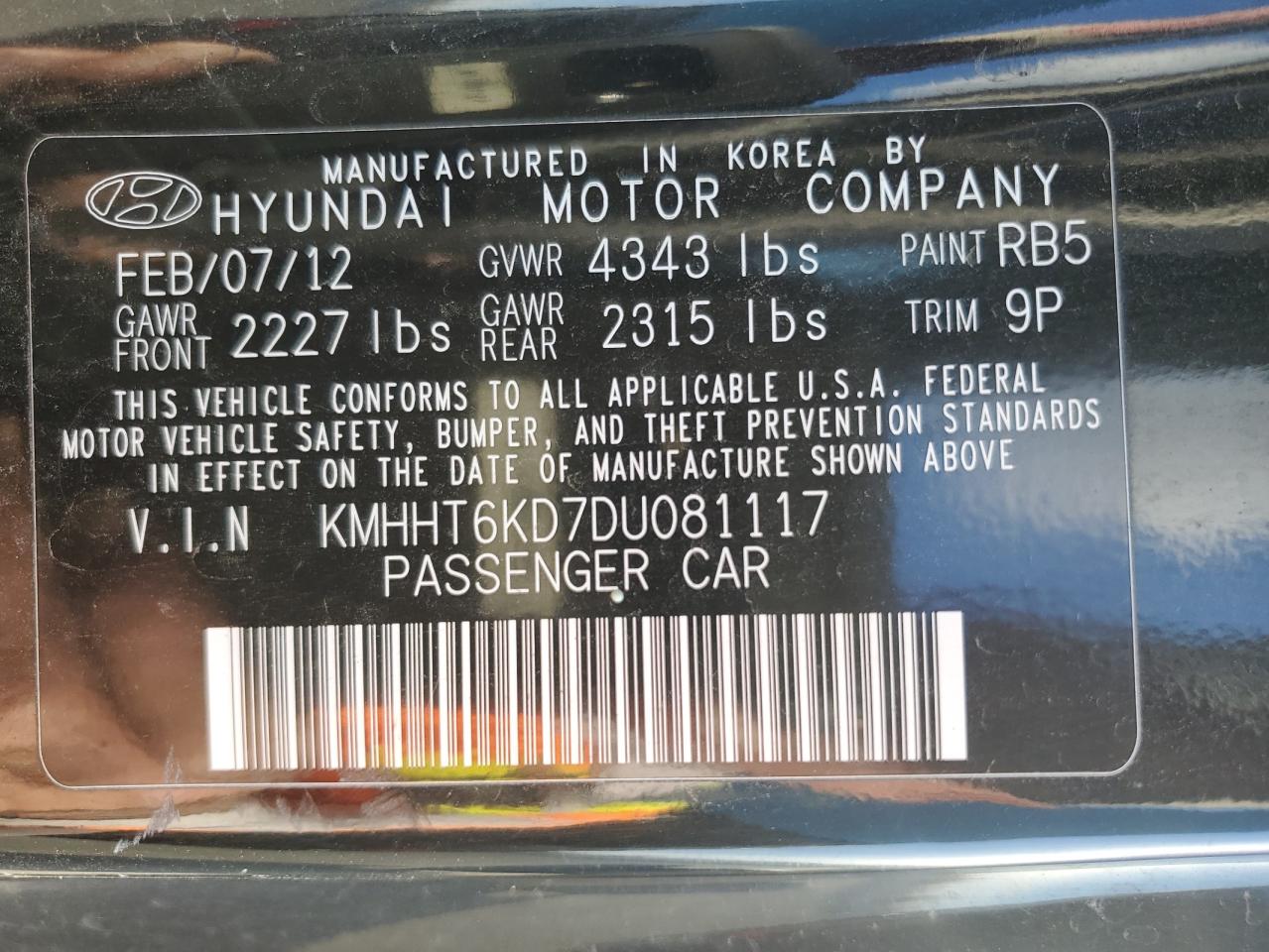 2013 Hyundai Genesis - Image 13