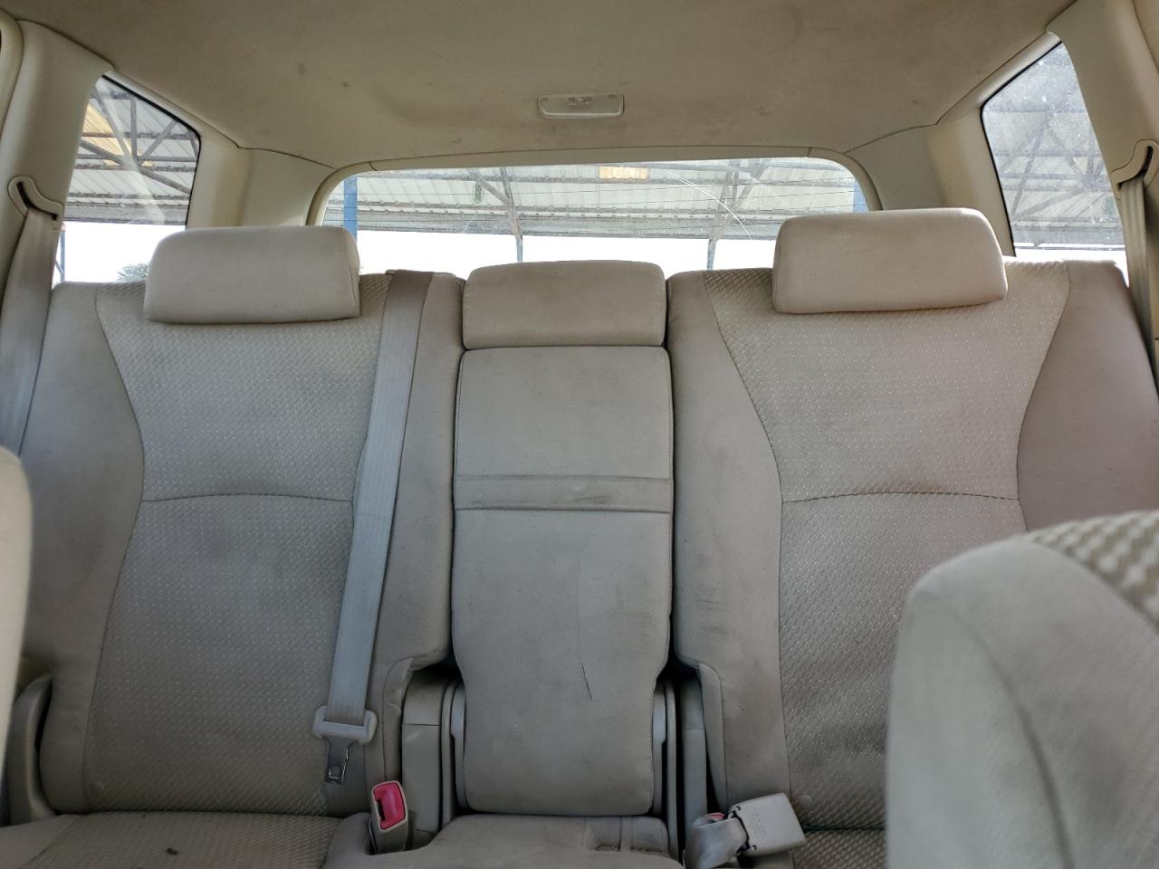 2005 Toyota Highlander - Image 10